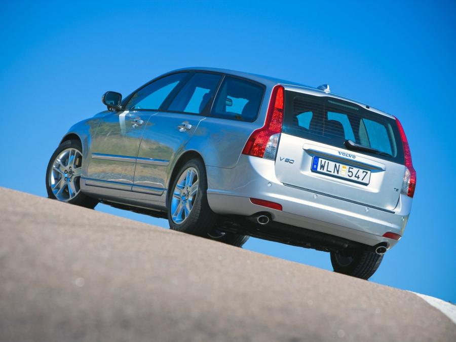 Volvo V50 T5 2007 года  (фото 4 из 47)